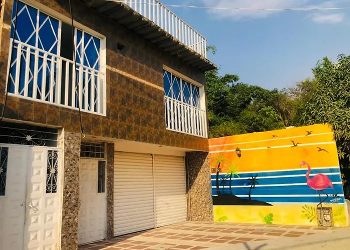Hostal Isabella Santa Marta 